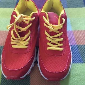 Fashion Sneakers! NWOT!!